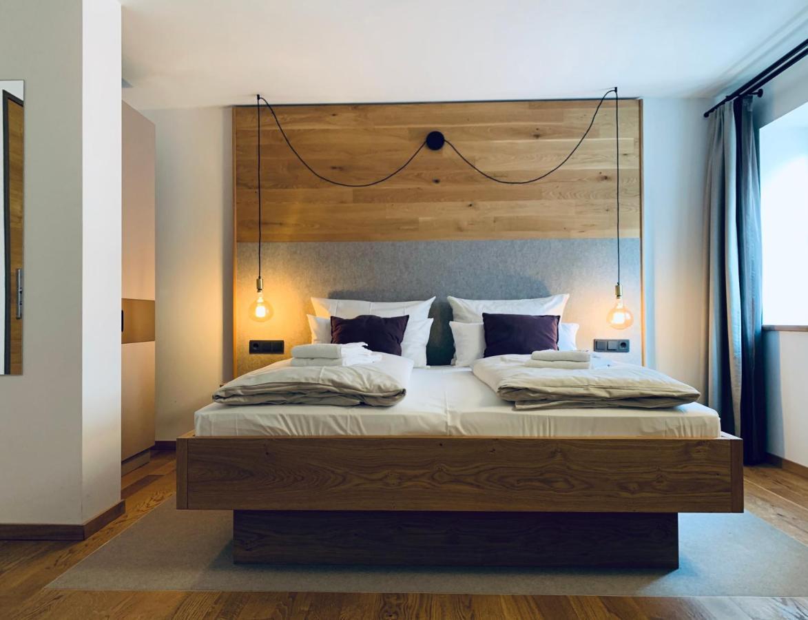 Stadthotel Kachelofen クルムバハ エクステリア 写真