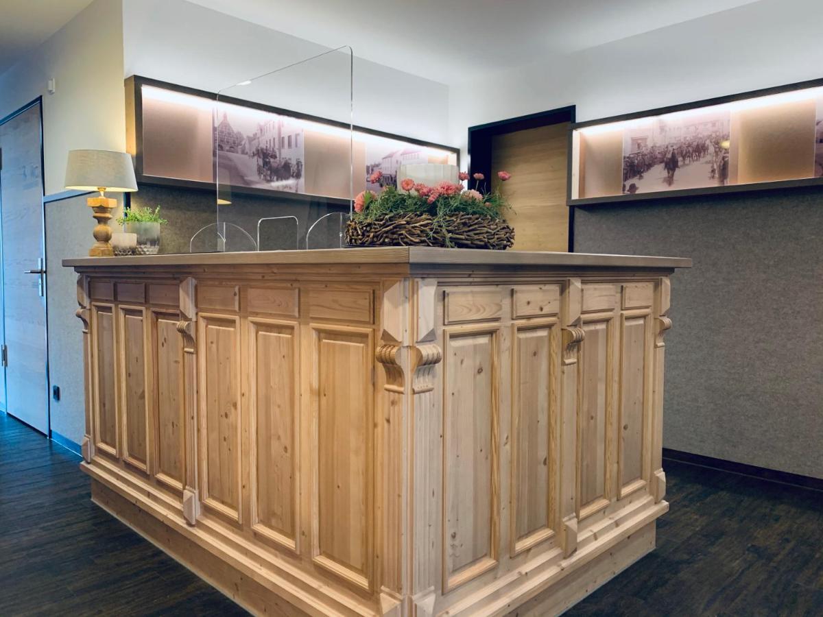Stadthotel Kachelofen クルムバハ エクステリア 写真