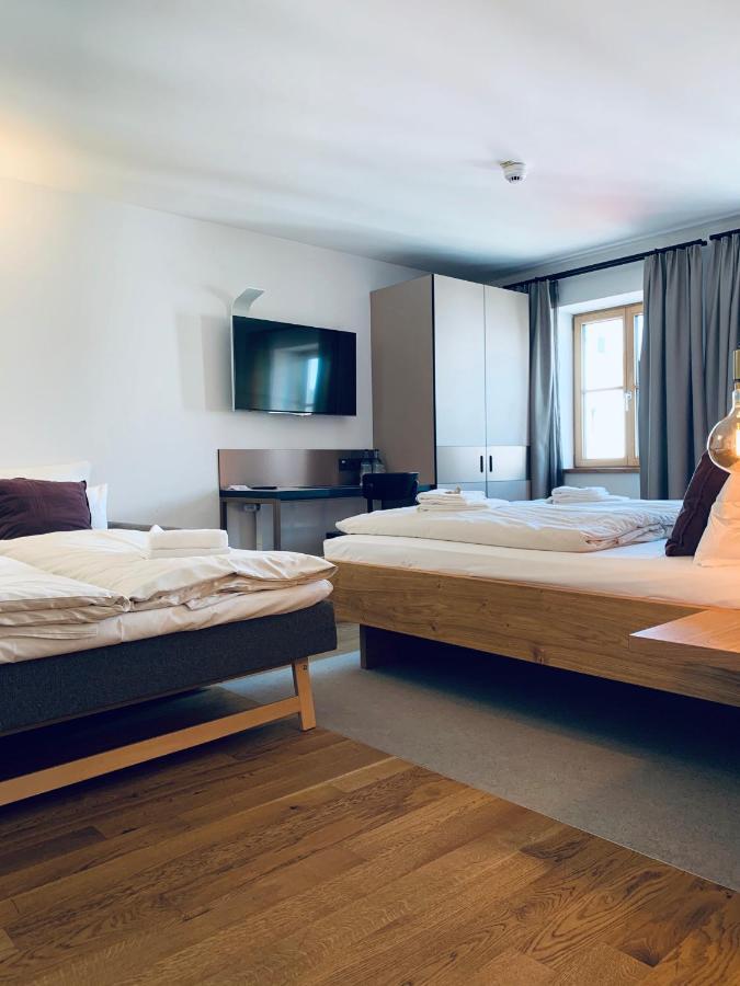 Stadthotel Kachelofen クルムバハ エクステリア 写真