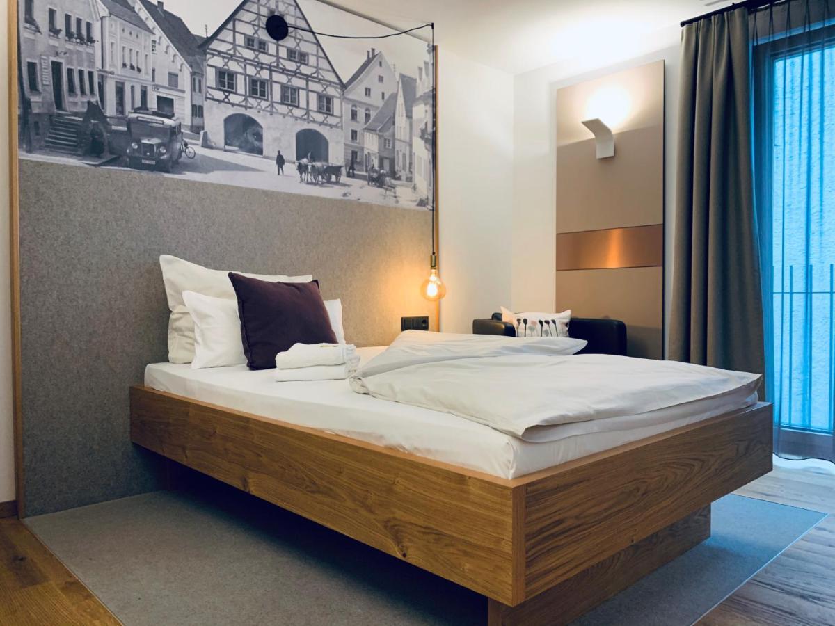 Stadthotel Kachelofen クルムバハ エクステリア 写真