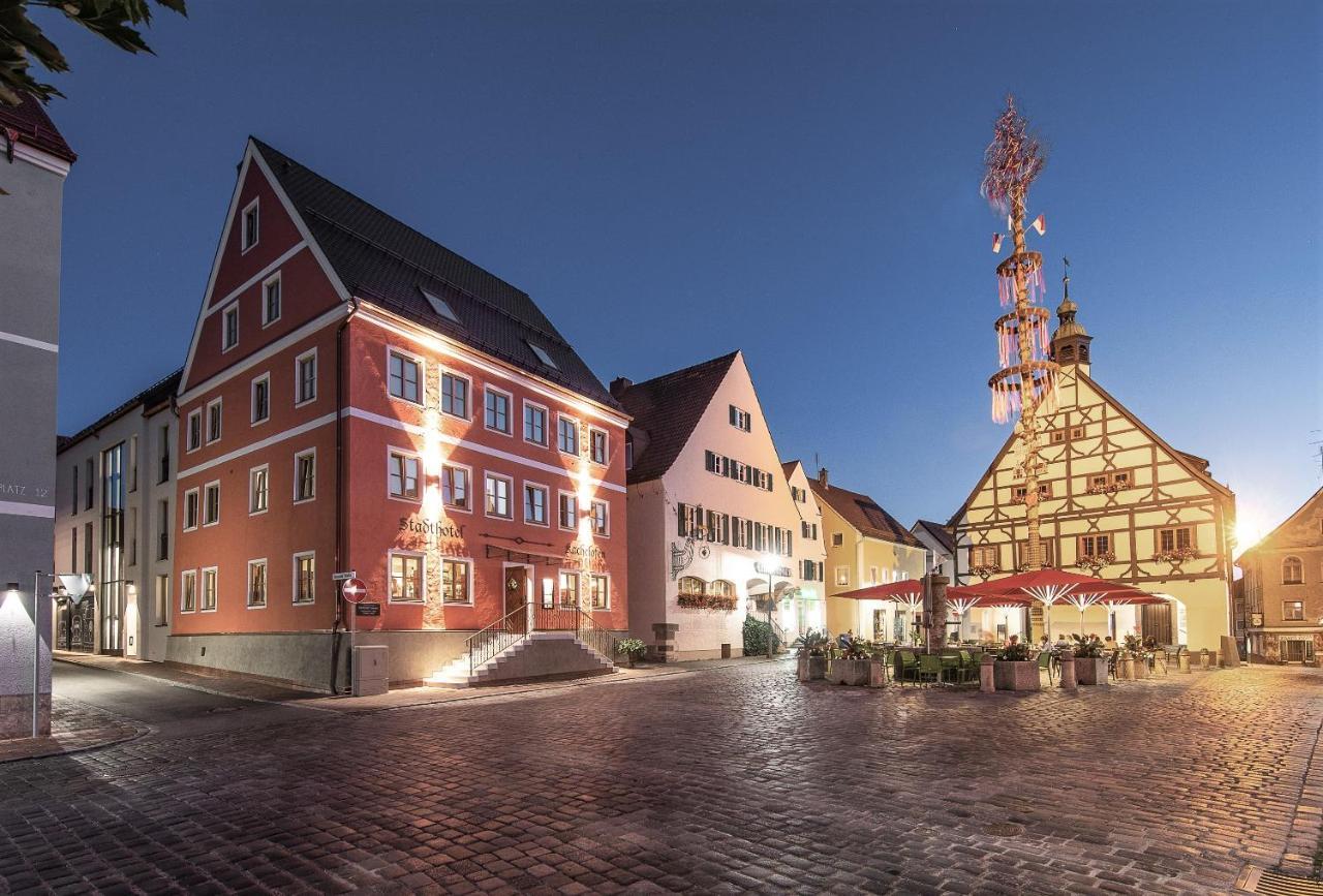 Stadthotel Kachelofen クルムバハ エクステリア 写真