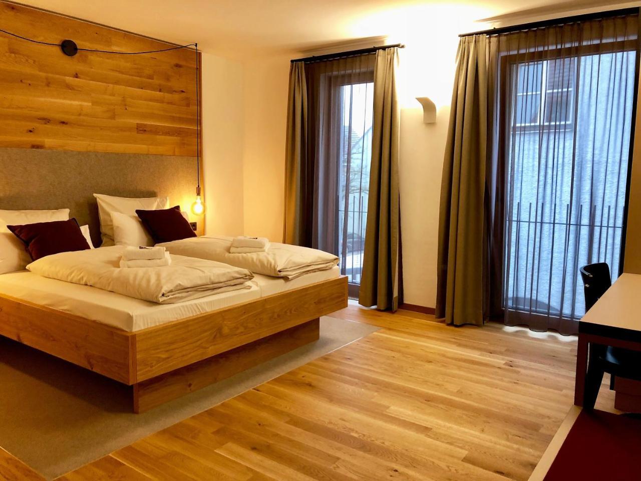Stadthotel Kachelofen クルムバハ エクステリア 写真